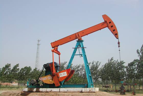 常規(guī)性游梁式抽油機